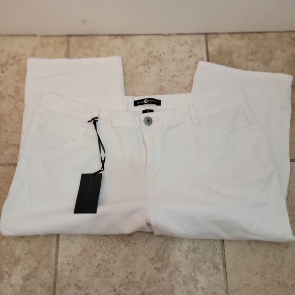 NWT Blue Identity White Cropped Jeans Size 18 - Picture 3 of 3